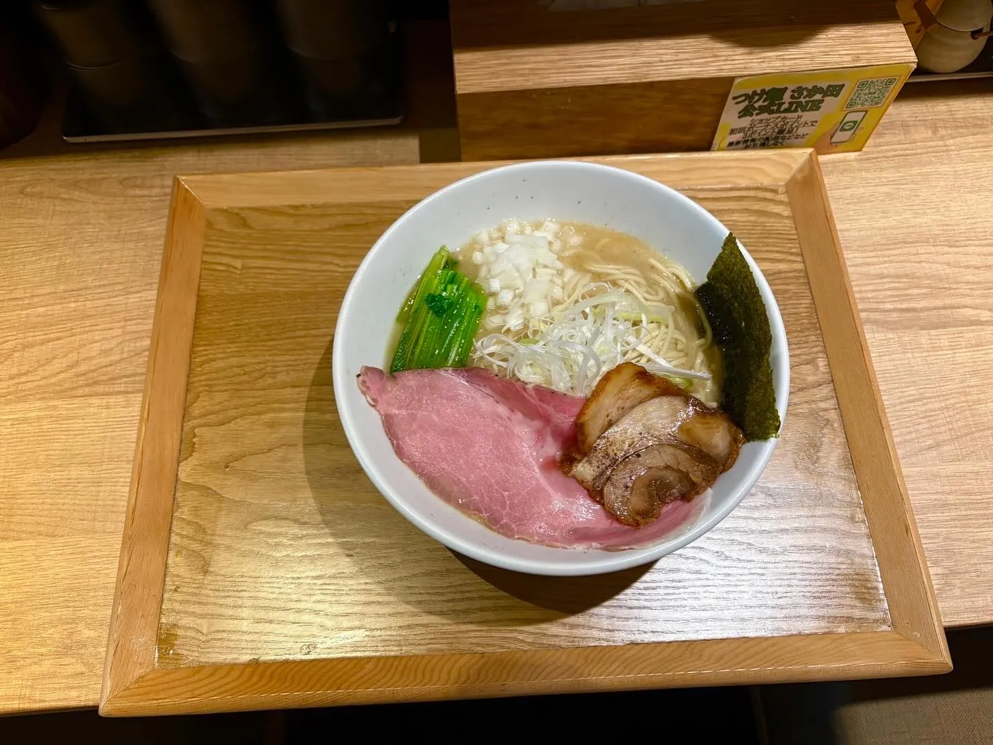 ガツンと香るのに、どこかホッとする。